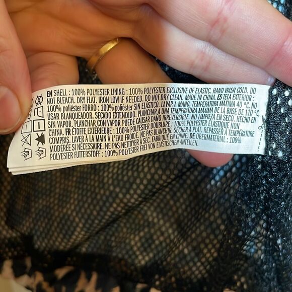 Forever 21 Animal Print Button Down Crop Jacket Windbreaker size 3X - Picture 12 of 12